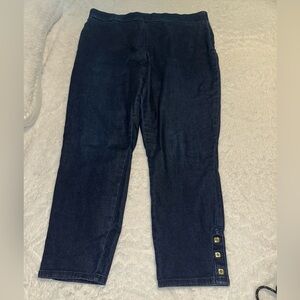 XL Cropped Jeans.  MUST BE BUNDLED (T)